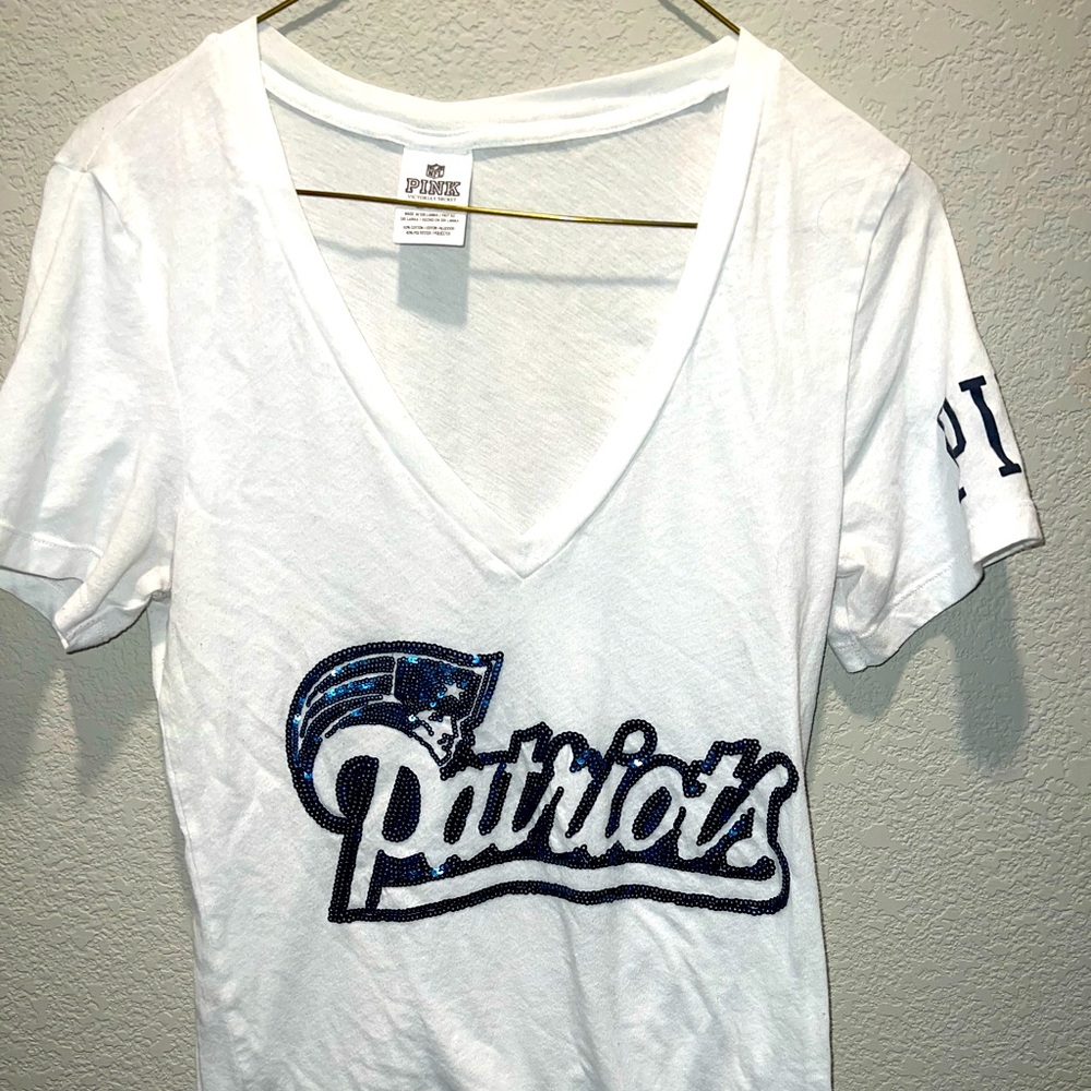 White sequin PINK patriots T-shirt, size L